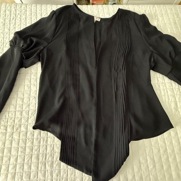 Leith Black Pintuck Long Sleeve Drape Front Blouse Size S Top Made In India - Picture 5 of 13
